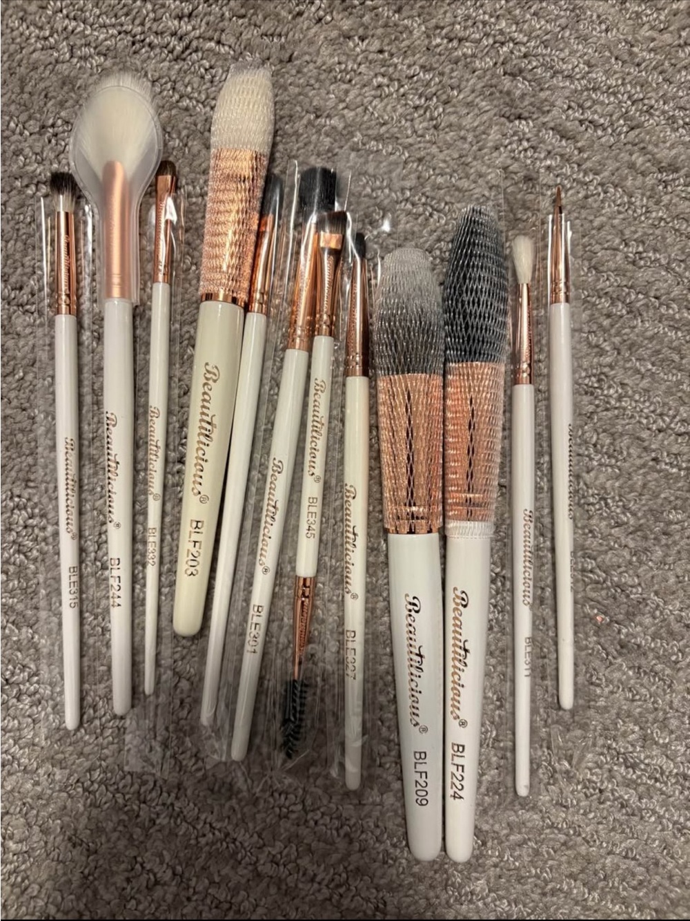 White & Rose Gold 12-Piece Makeup Brush Set